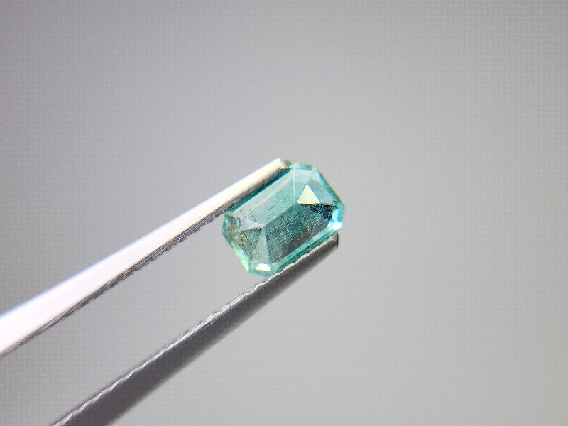 0936-5 エメラルド(ザンビア産) 0.63ct