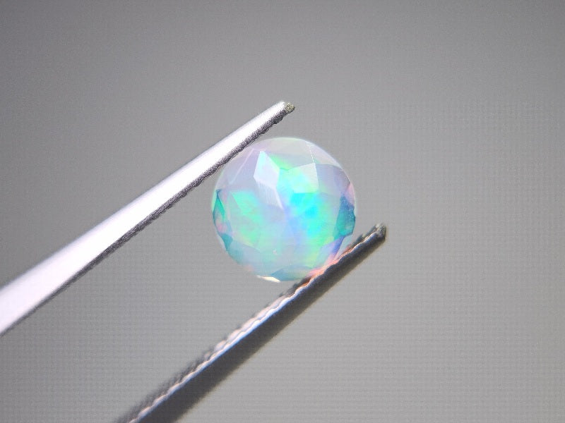 0909-3-4 オパール 0.82ct
