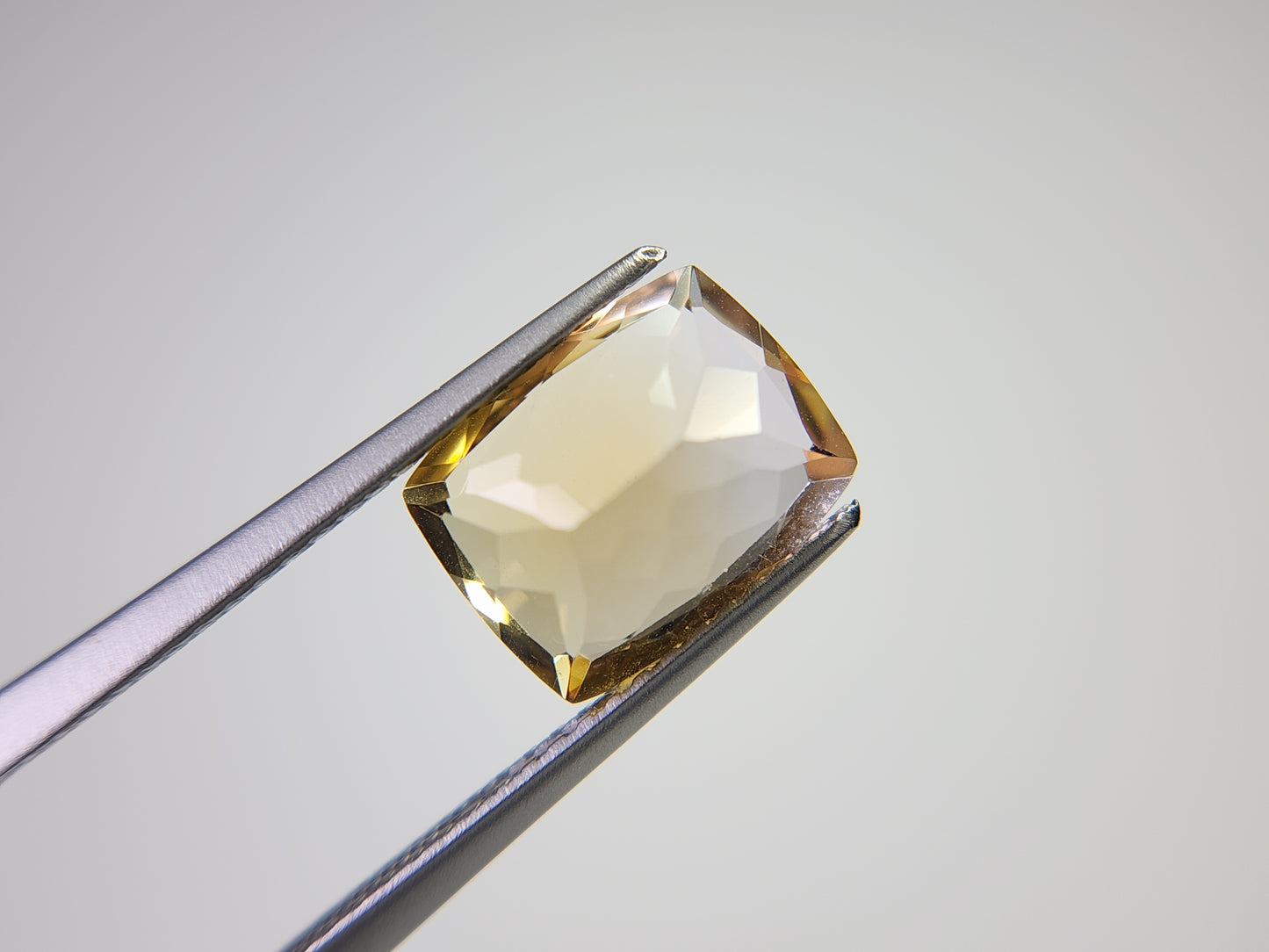 0365-4-12 バイカラーシトリン 2.66ct