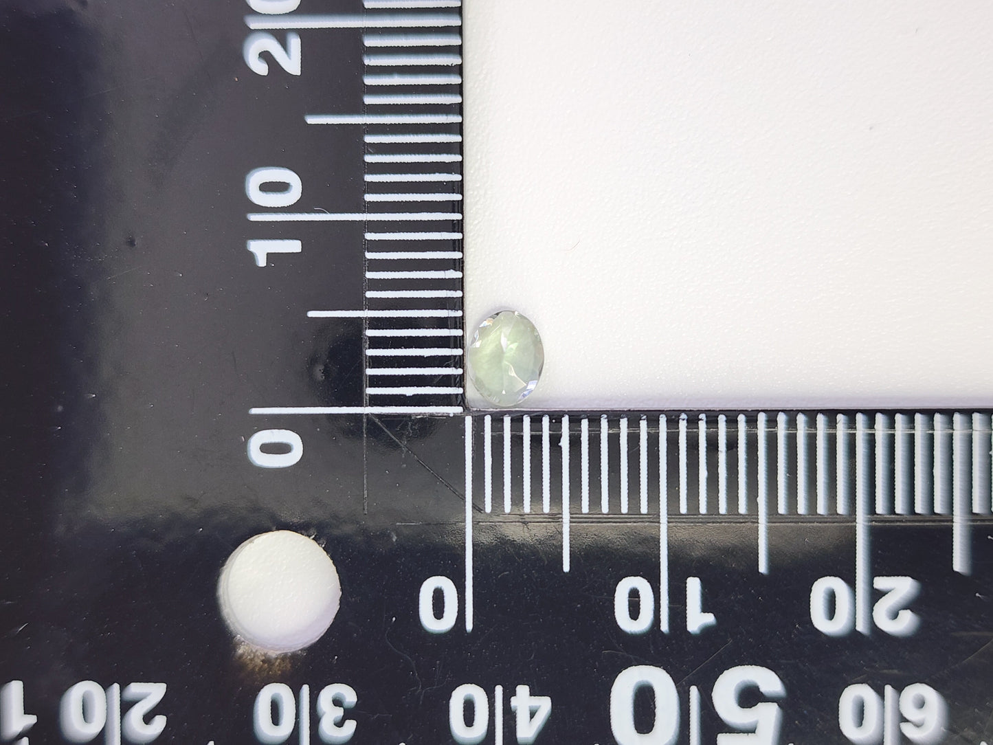 0654-5-6 ゾイサイト 0.29ct