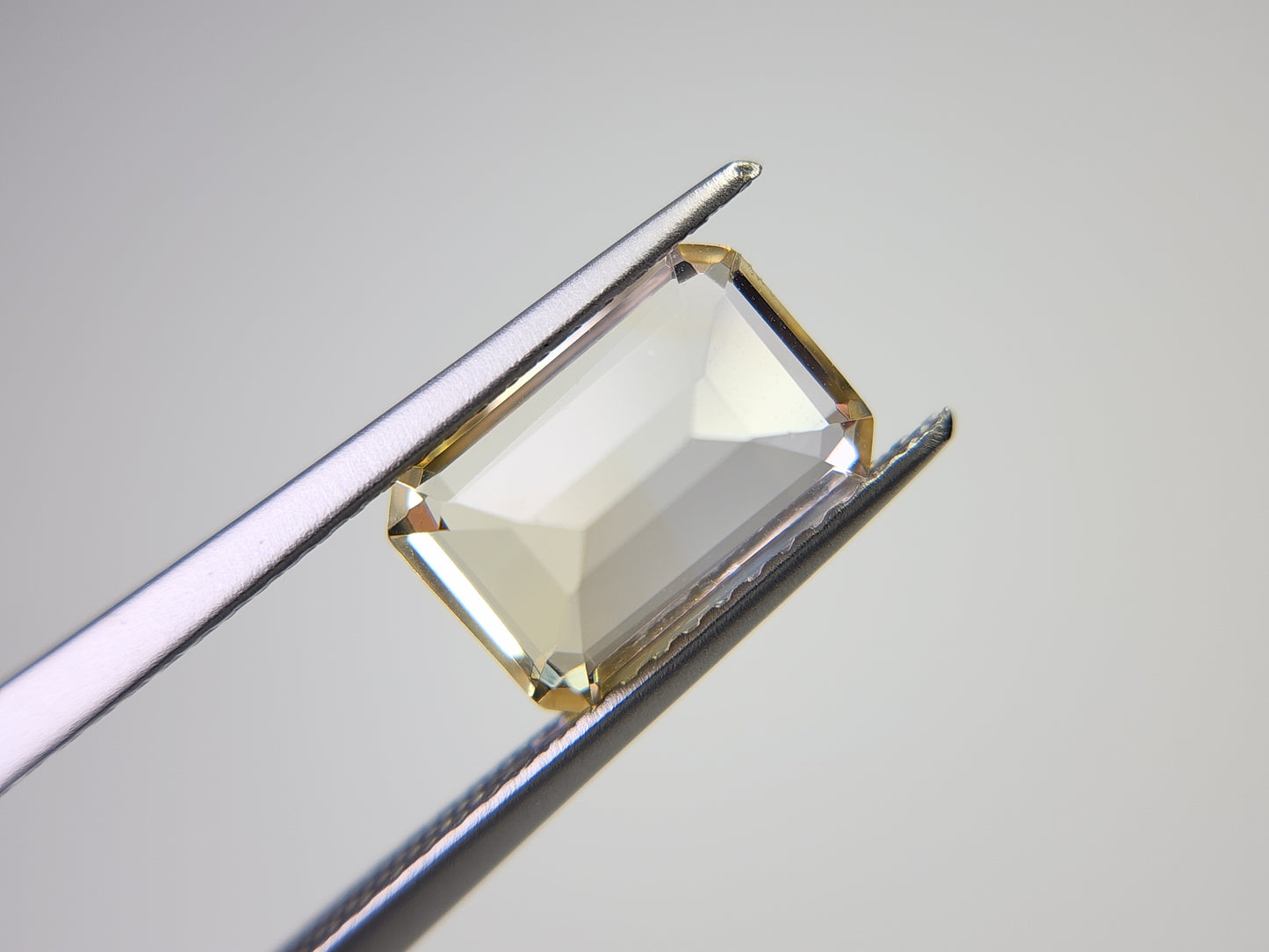 0365-5-3 バイカラーシトリン 2.17ct