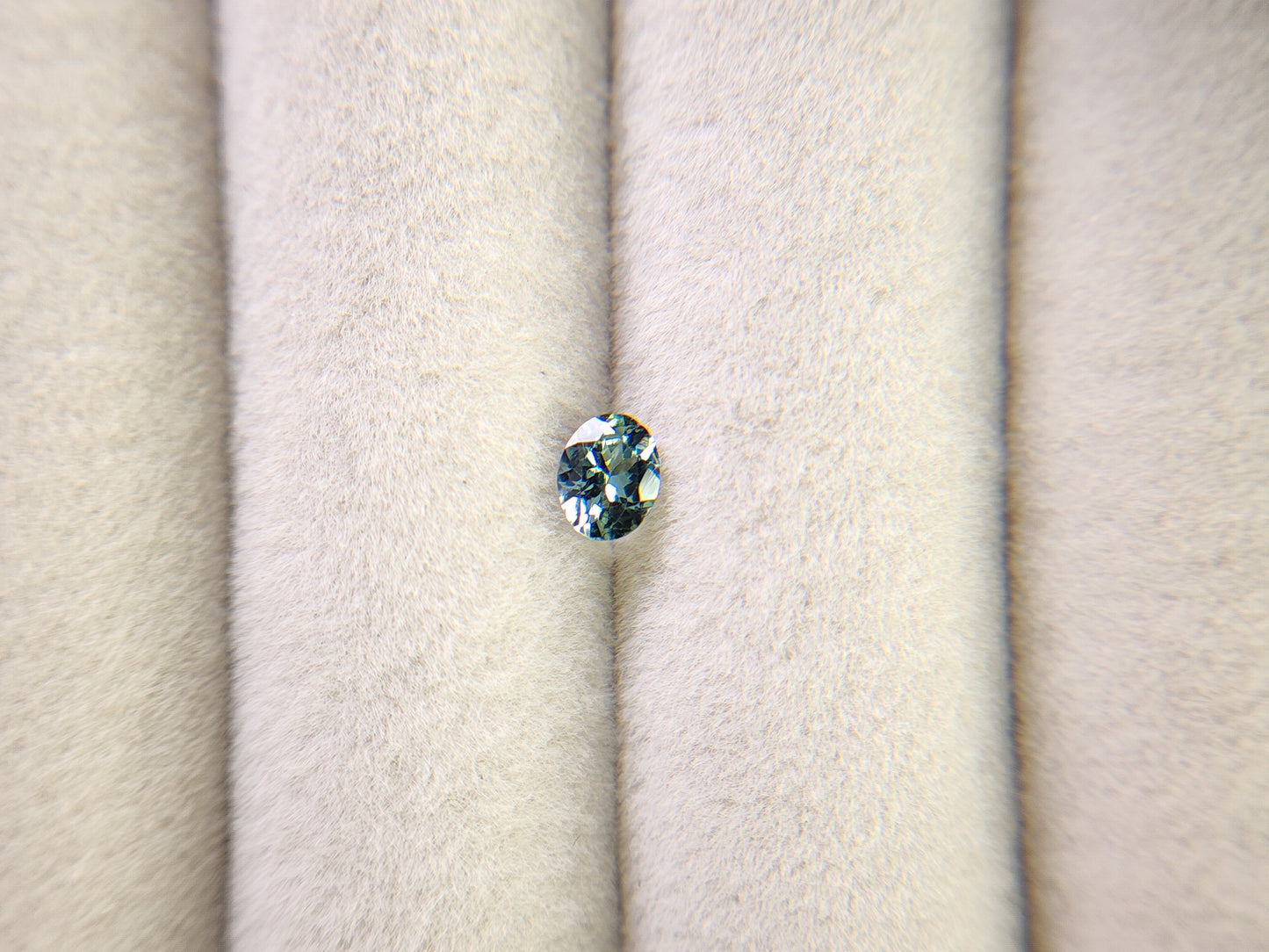 0654-12 ゾイサイト 0.34ct