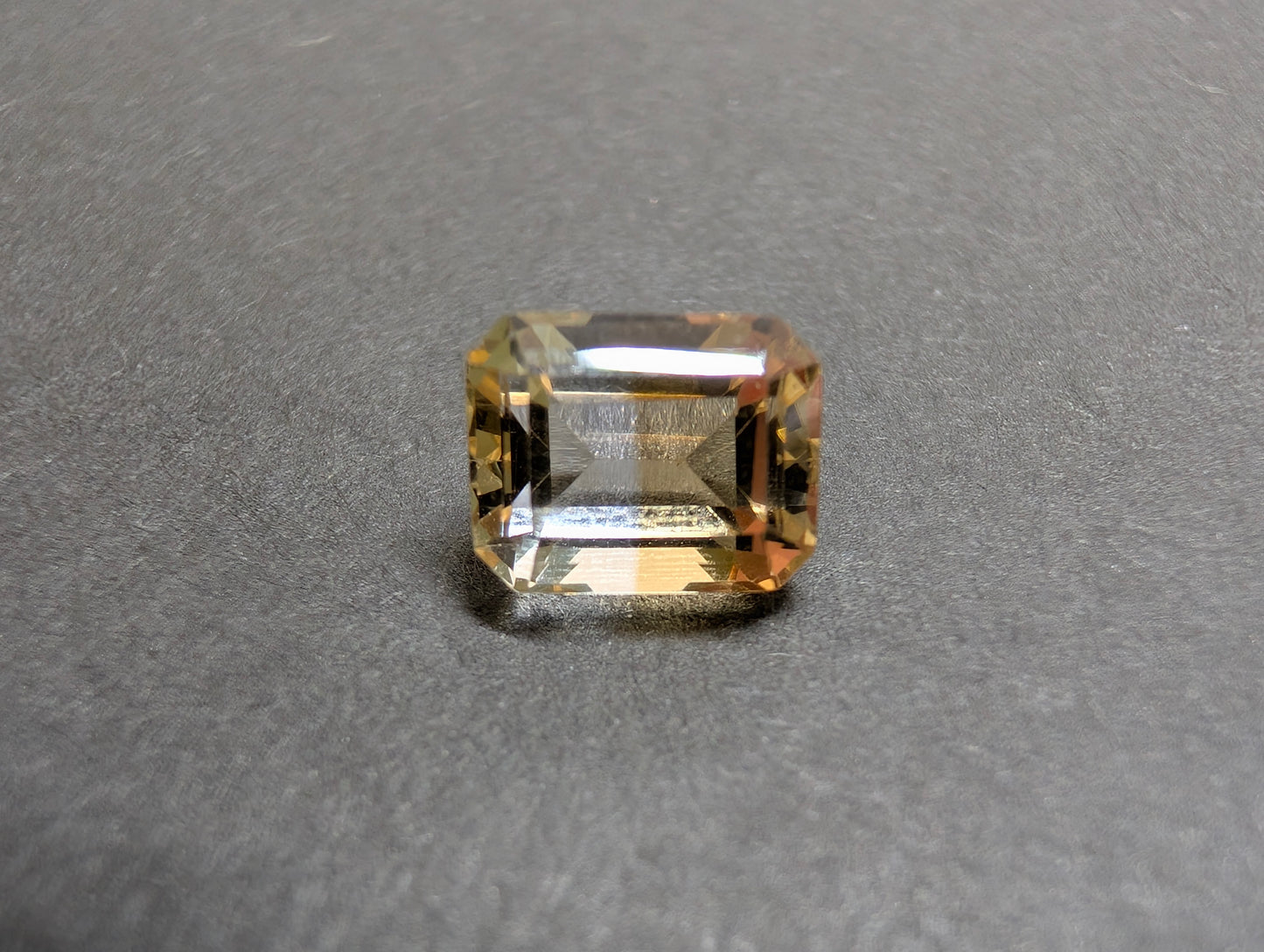 0367 バイカラーシトリン 1.99ct