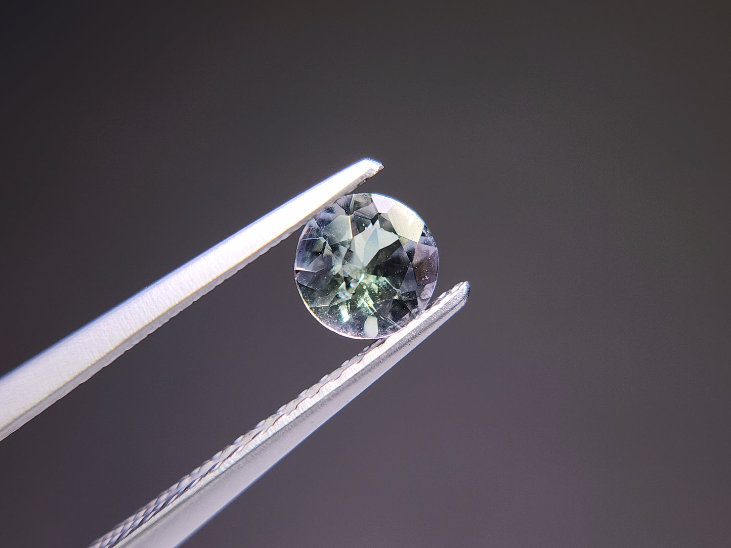 0657-23-4 ゾイサイト 0.37ct