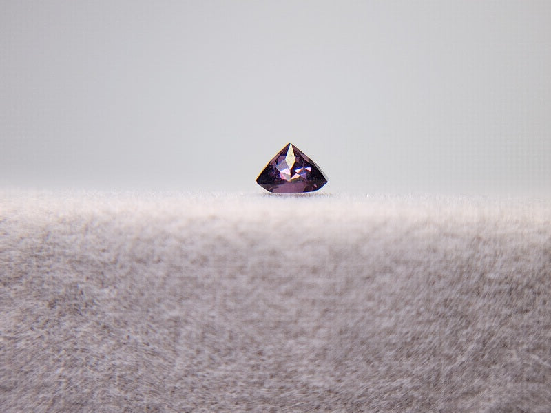 0002-6 スピネル 0.24ct