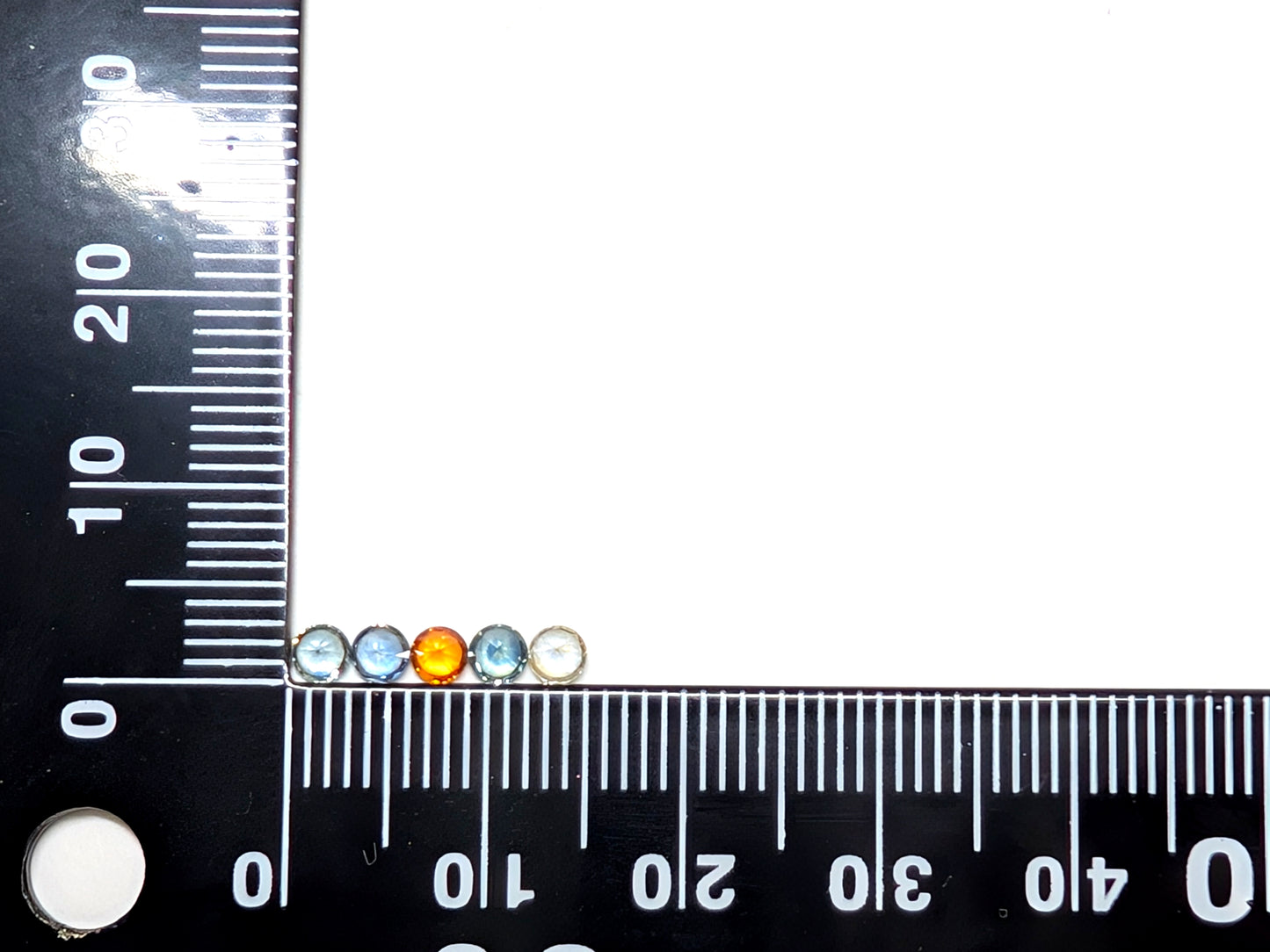 0090【ランダム発送】モンタナサファイア【1石あたり約0.13ct】