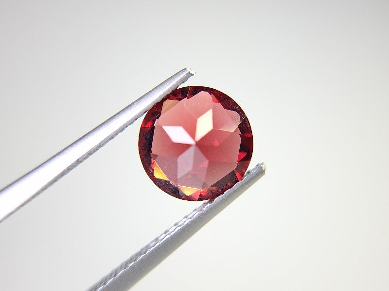0910-5-6 ガーネット 2.11ct