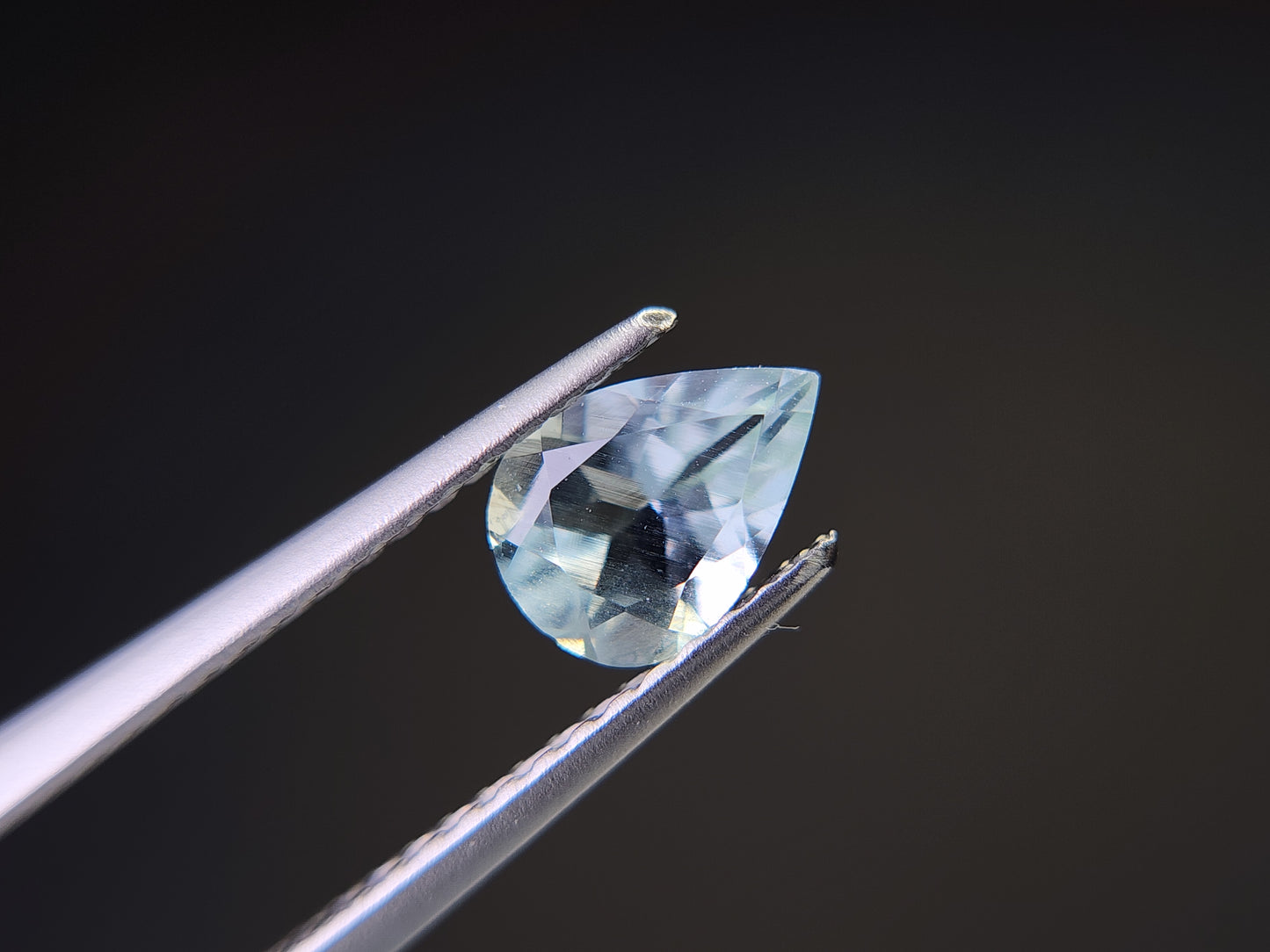 0008-1 アクアマリン ペアシェイプ 0.64ct