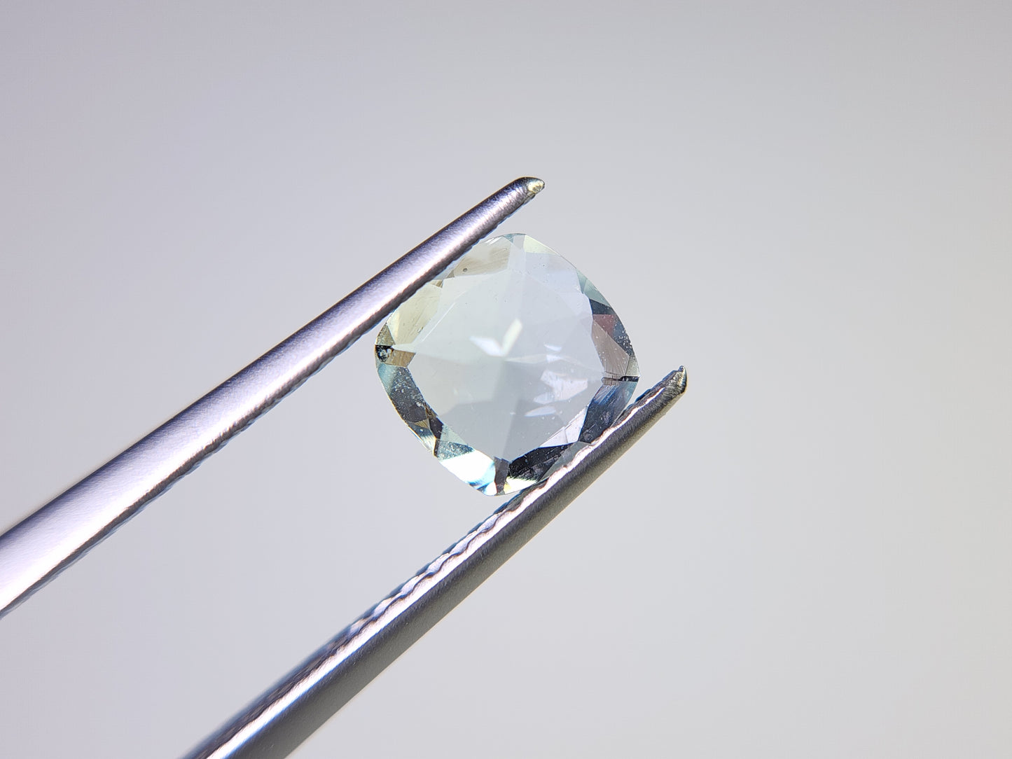 0878-4-10 グリーンベリル 0.59ct