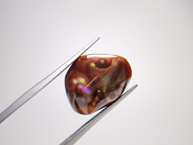 0890-21 ファイアアゲート 12.04ct – 東洋ルース公式オンラインショップ