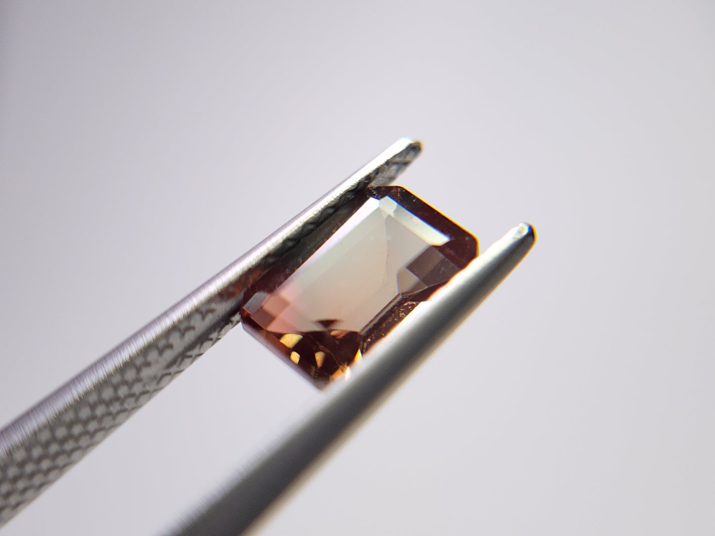 0151-3-8 バイカラーアンデシン 0.96ct