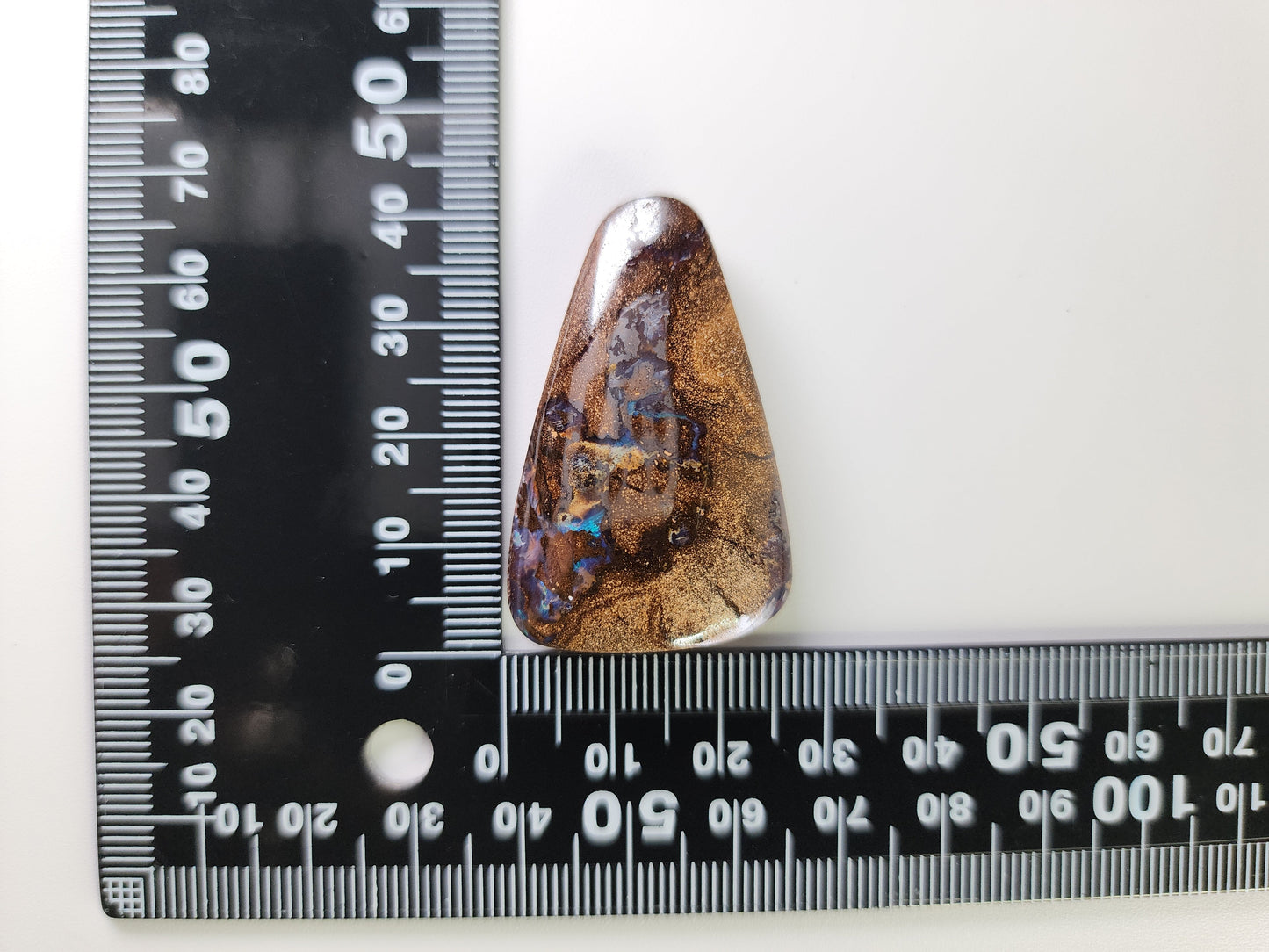 0903-7 ボルダーオパール(穴あき) 68.47ct