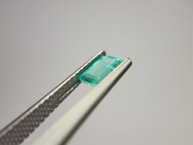 0936-10 エメラルド(ザンビア産) 0.51ct
