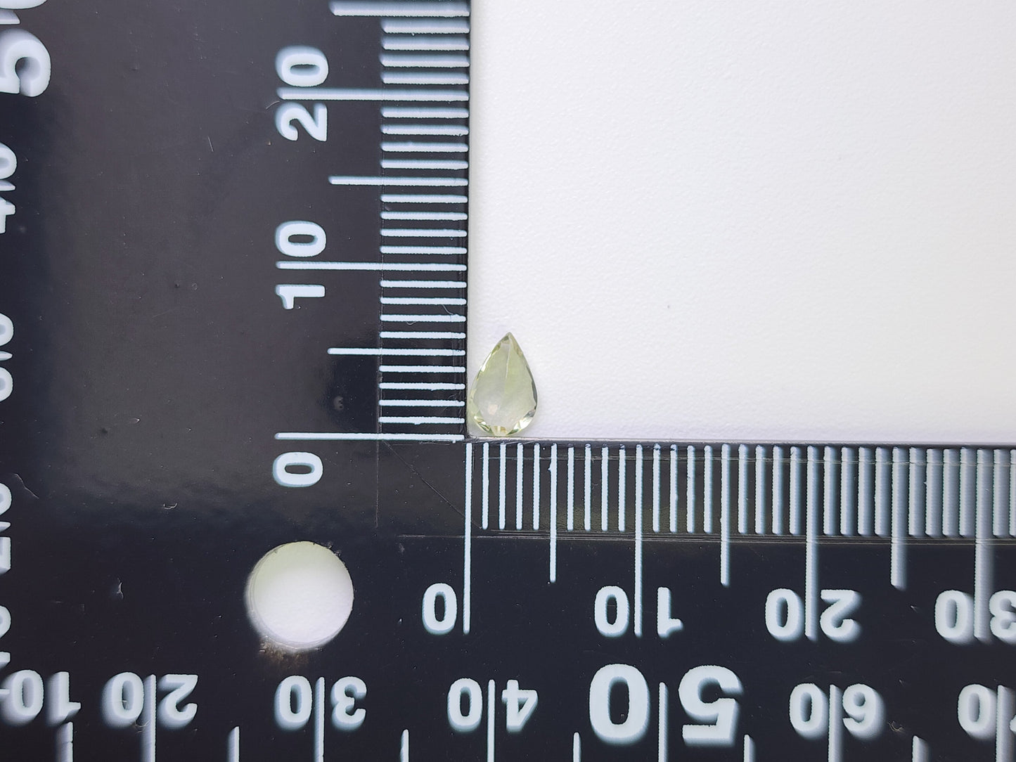 0644-3 ゾイサイト 0.40ct
