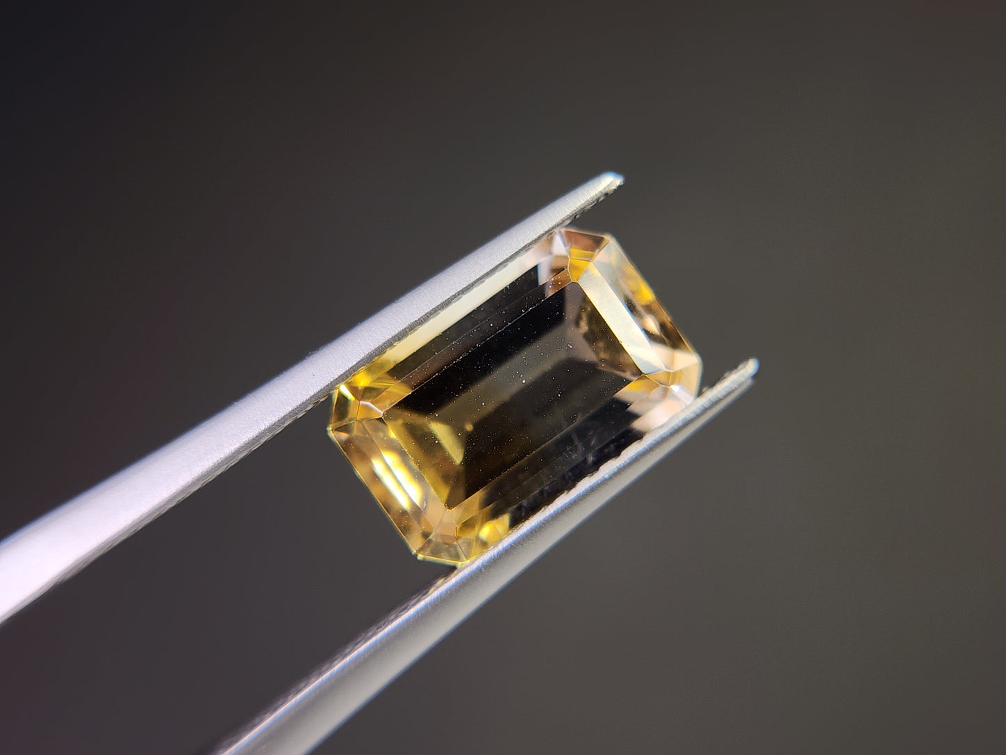 0365-4-5 バイカラーシトリン 2.92ct
