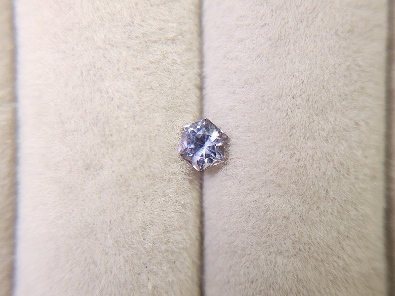 0002-5 スピネル 0.31ct