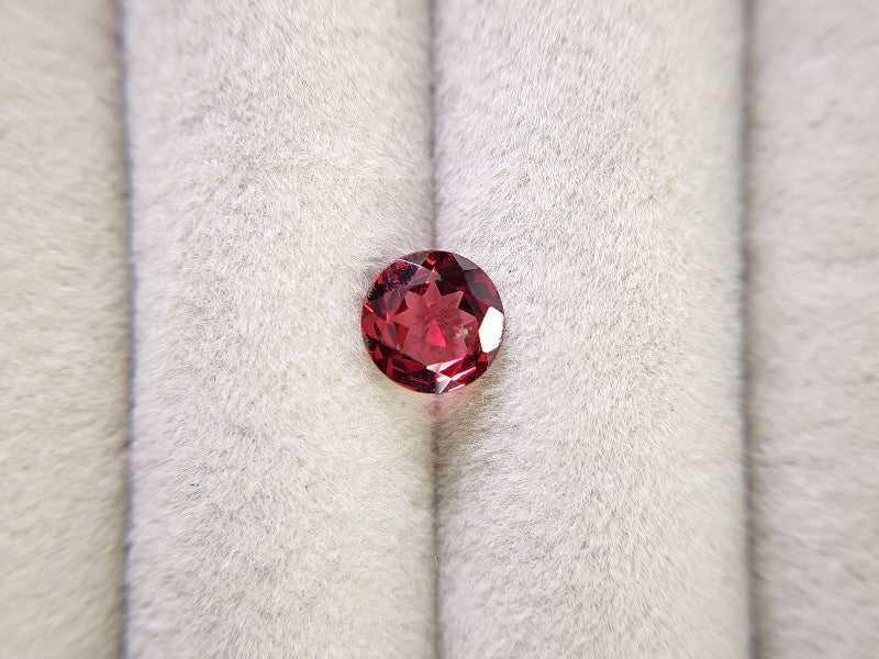 0910-2-9 ガーネット 1.42ct