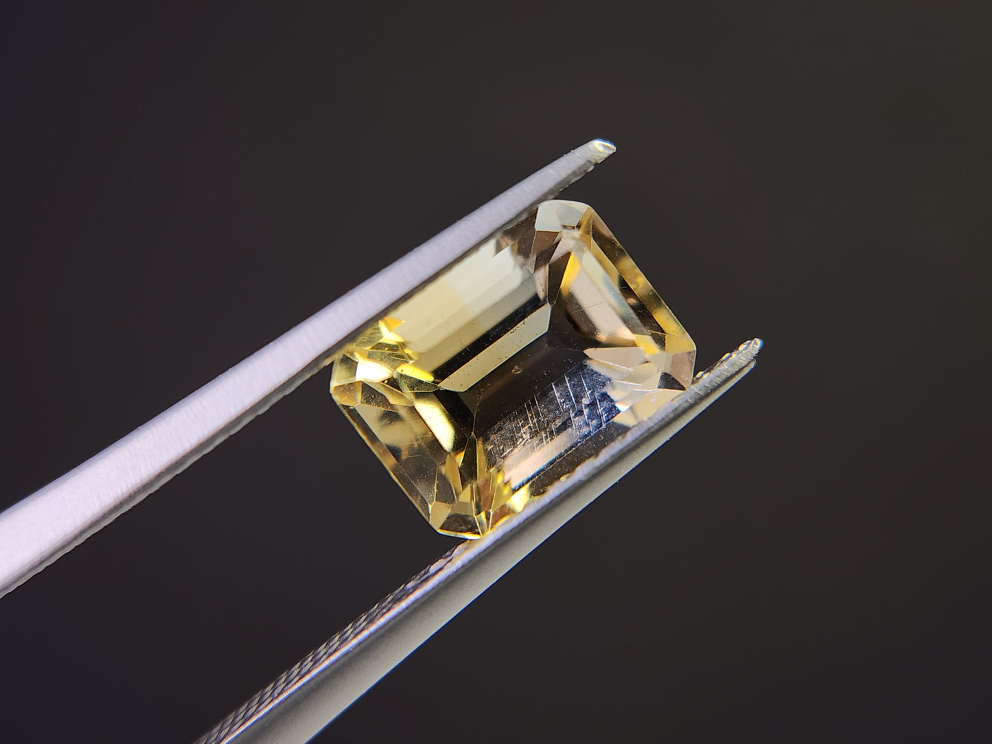 0365-5-7 バイカラーシトリン 2.00ct