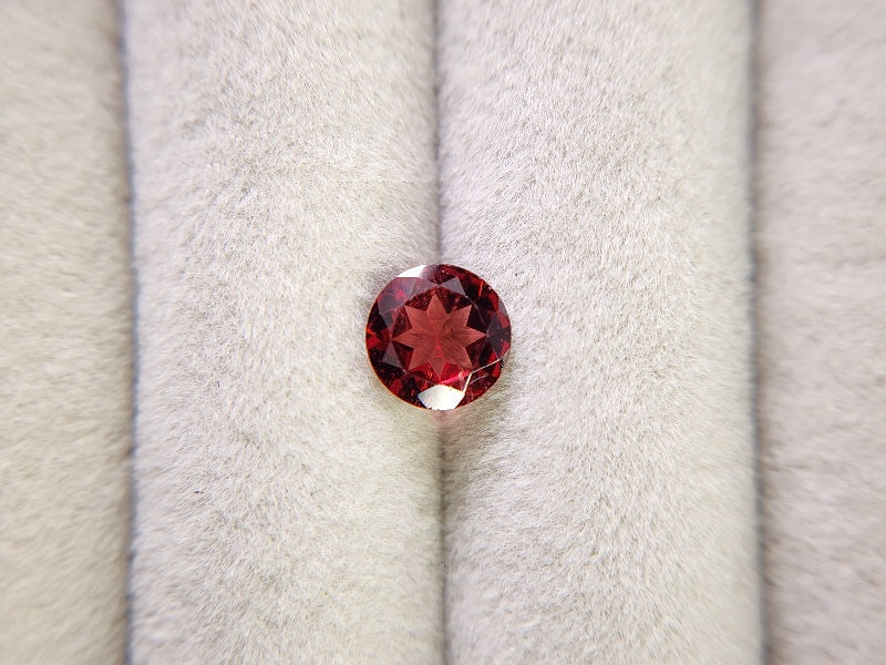 0910-2-10 ガーネット 1.24ct