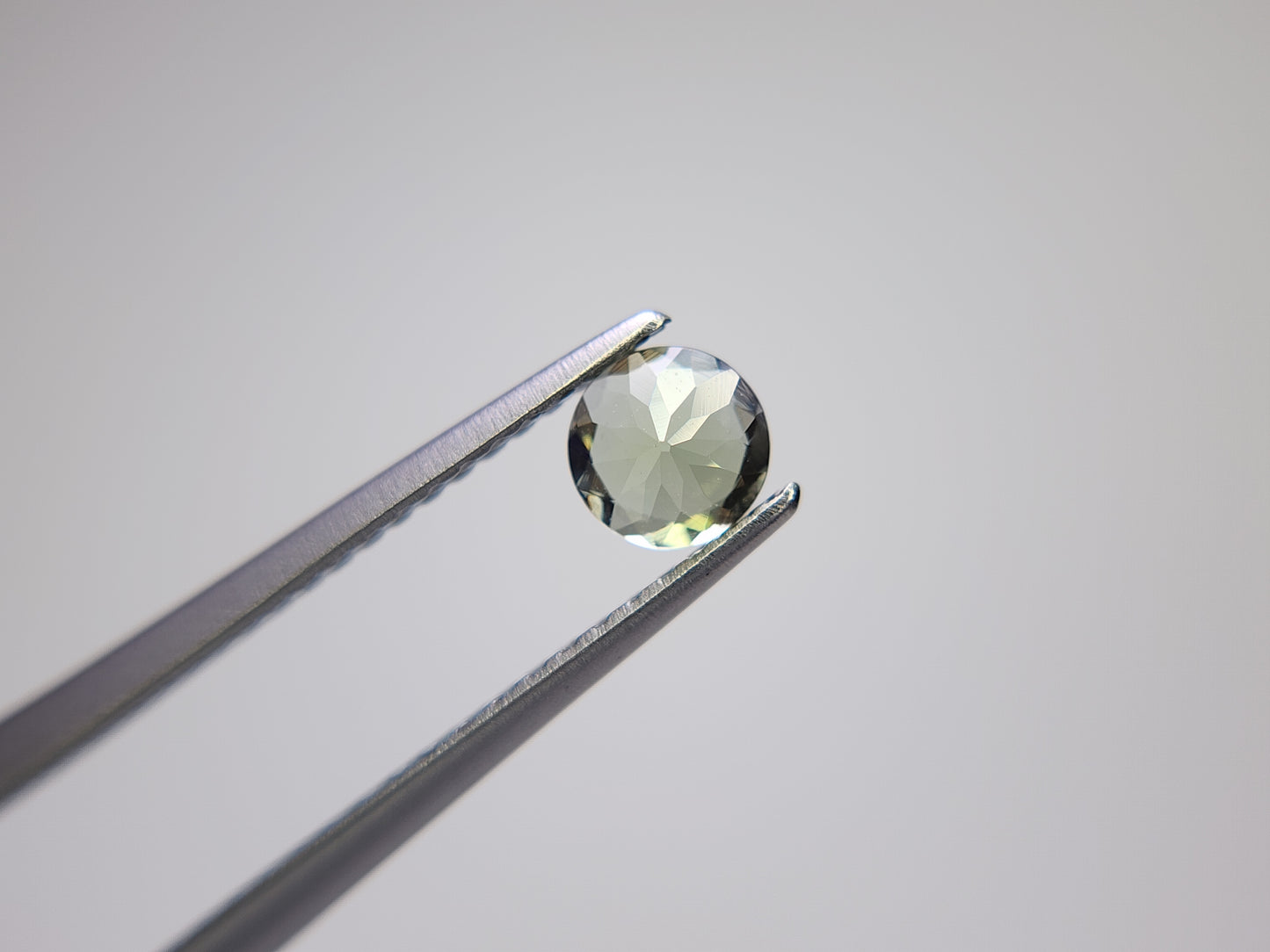 0657-23-3 ゾイサイト 0.40ct