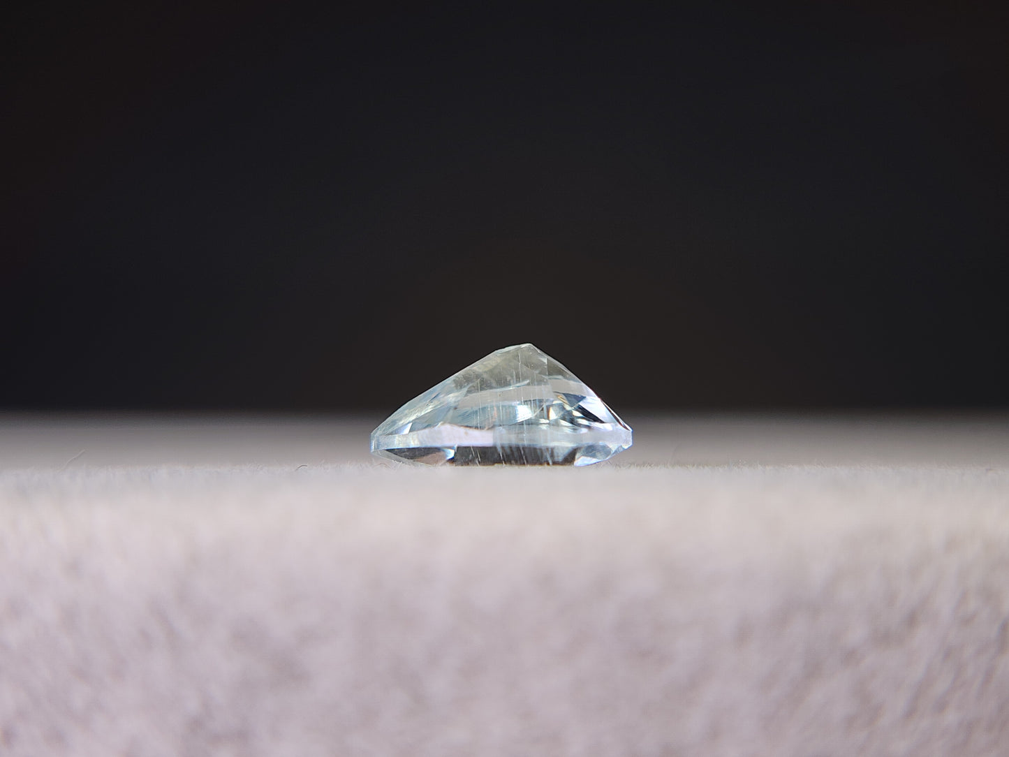 0008-2 アクアマリン ペアシェイプ 0.59ct