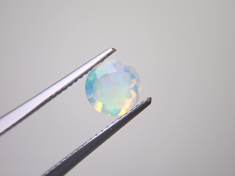 0909-3-3 オパール 0.98ct