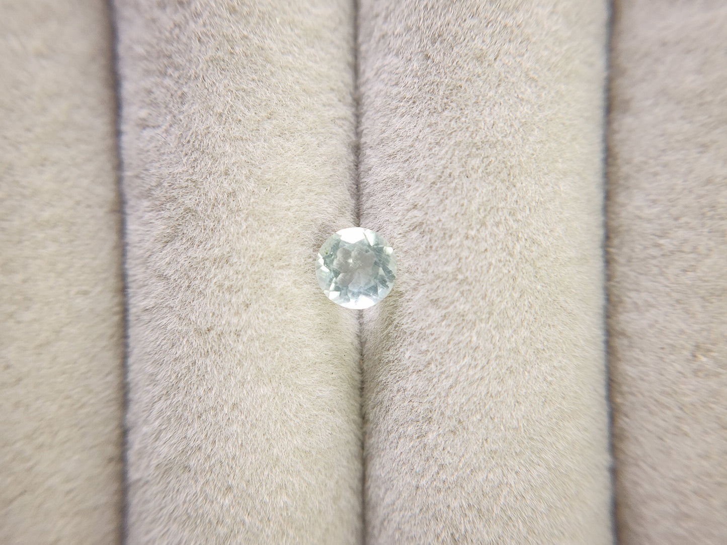0878-1-3 グリーンベリル 0.47ct