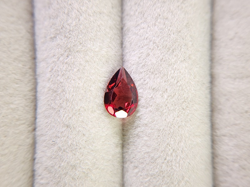 0910-3-8 ガーネット 1.39ct