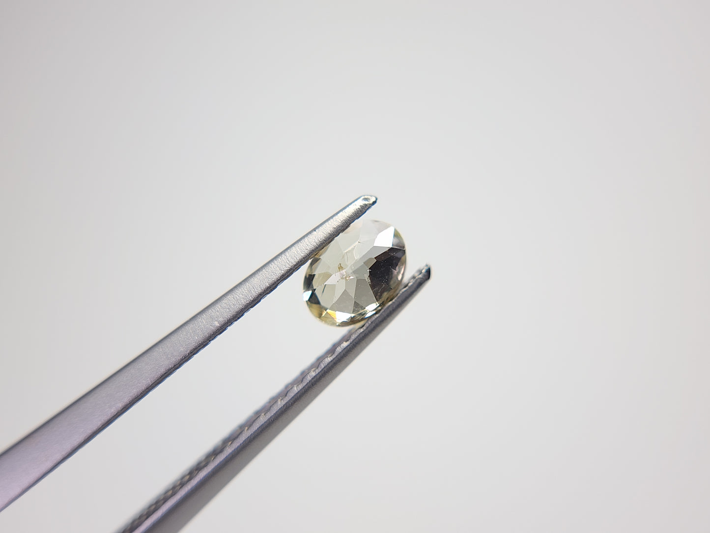 0654-4-3 ゾイサイト 0.35ct