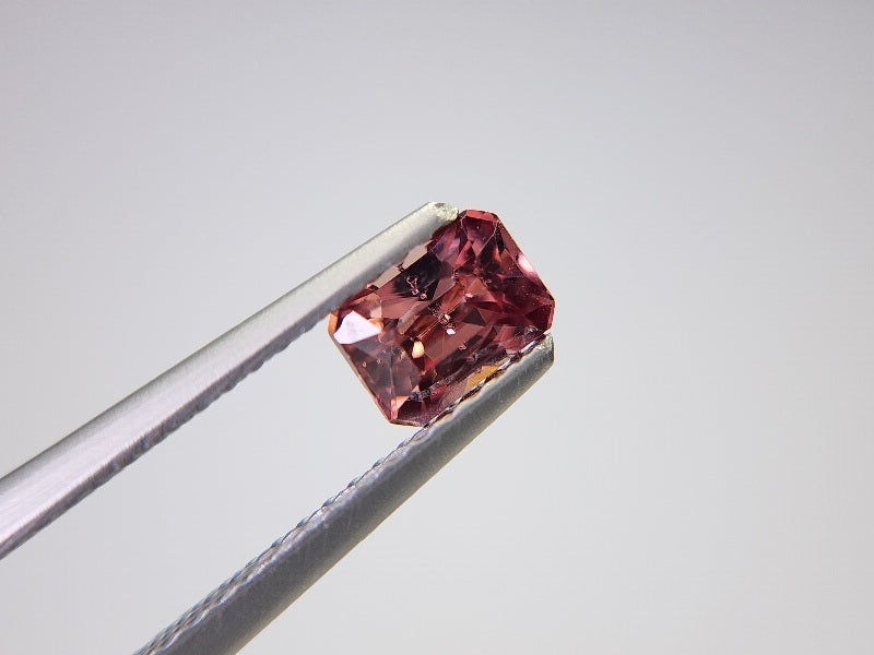 0935-9 ピンクジルコン 0.78ct