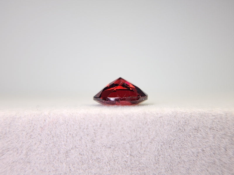 0910-5-7 ガーネット 2.09ct