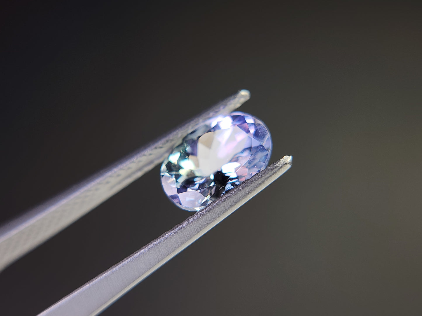 0876-19 バイカラータンザナイト 1.28ct