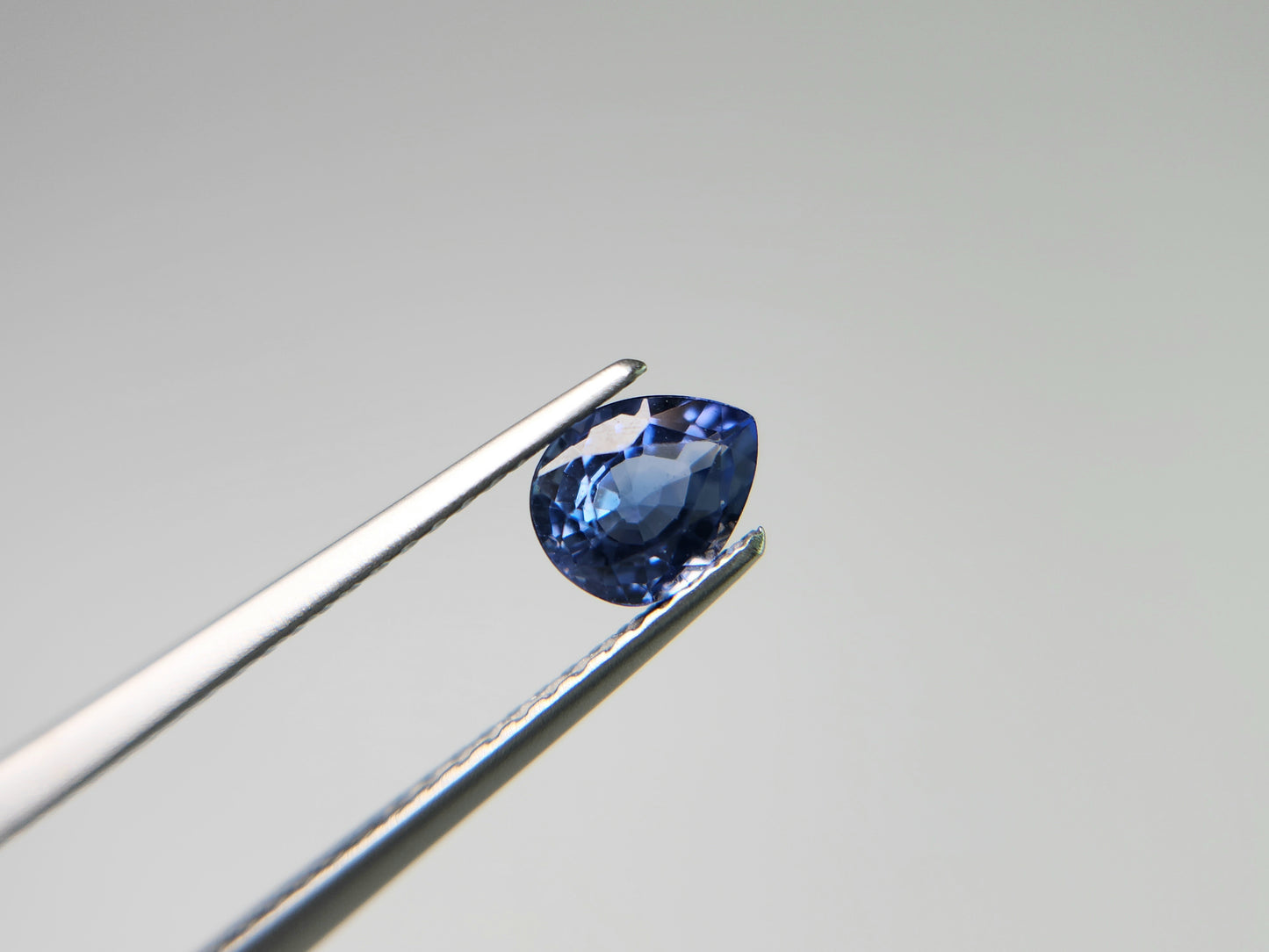 0904-1 サファイア 0.76ct