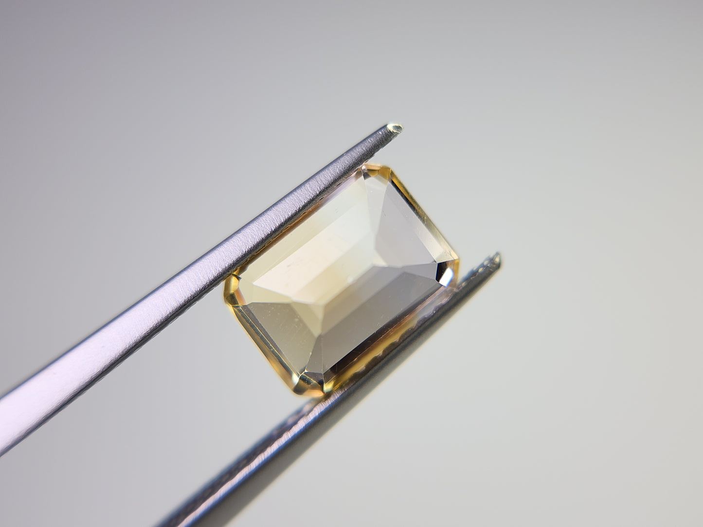 0365-5-7 バイカラーシトリン 2.00ct