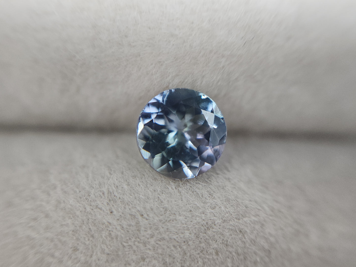 0658-4 ゾイサイト 0.69ct