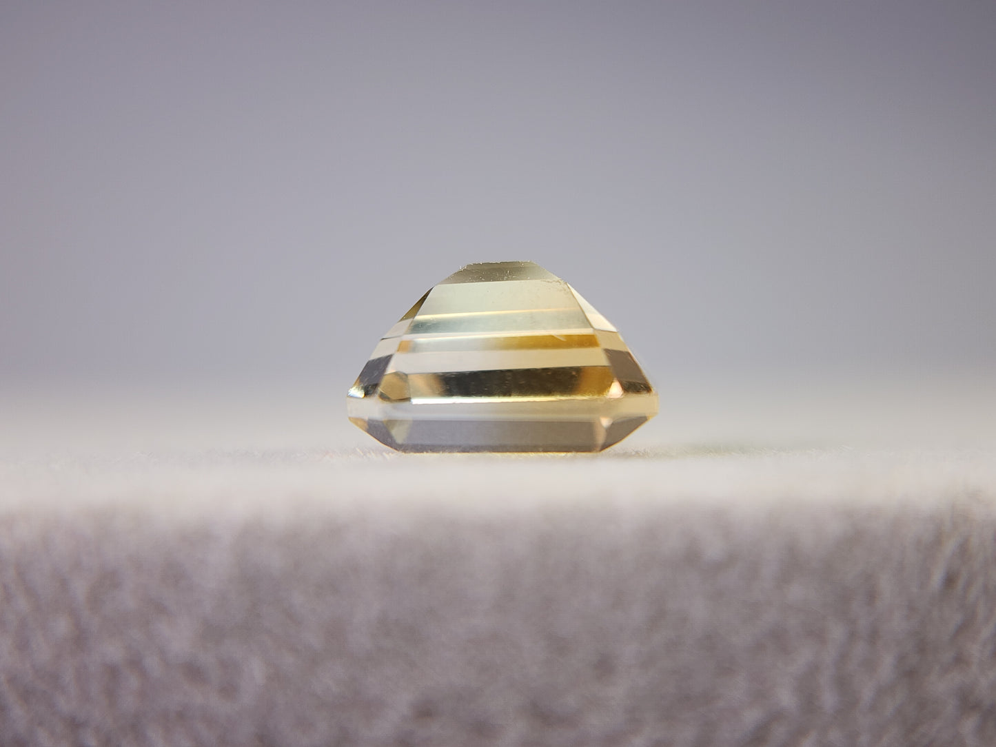 0365-5-4 バイカラーシトリン 2.08ct