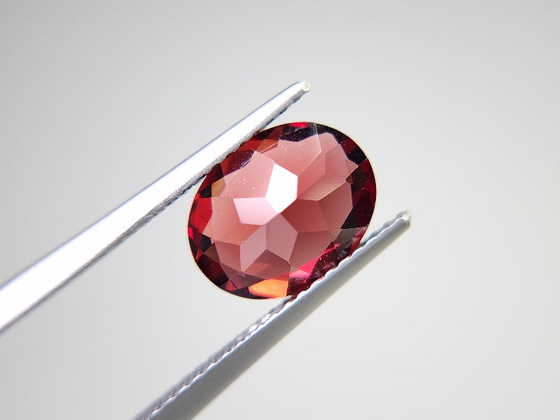0910-4-8 ガーネット 2.57ct