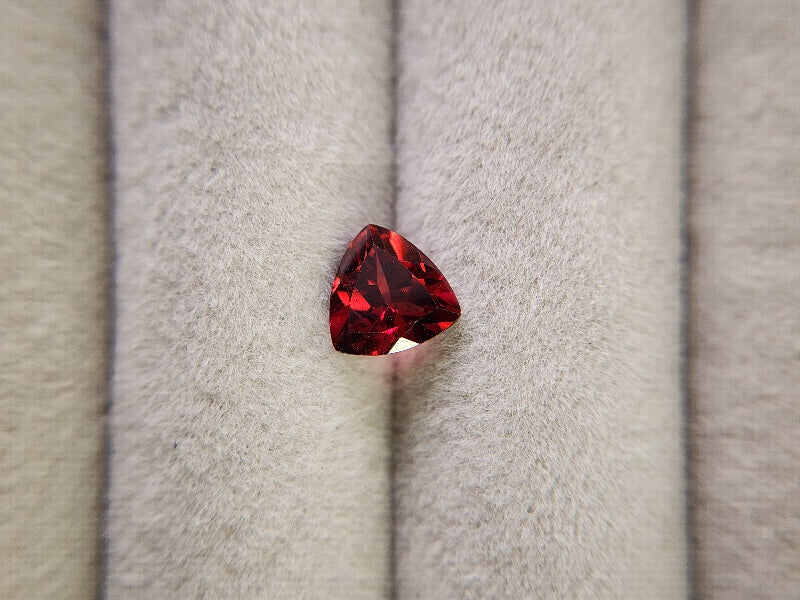 0910-1-7 ガーネット 1.32ct