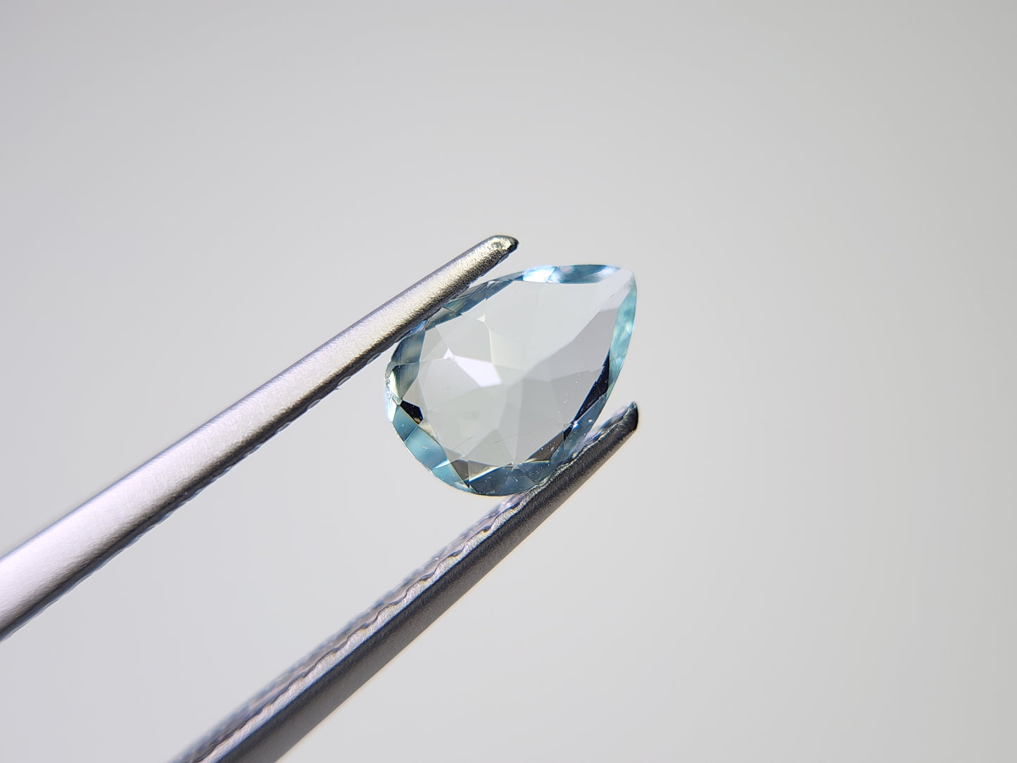 0008-9 アクアマリン ペアシェイプ 0.52ct