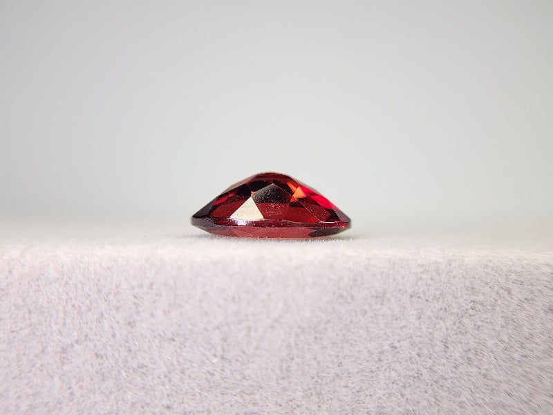 0910-4-8 ガーネット 2.57ct