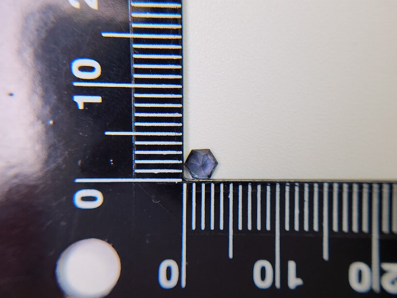 0002-3 スピネル 0.18ct