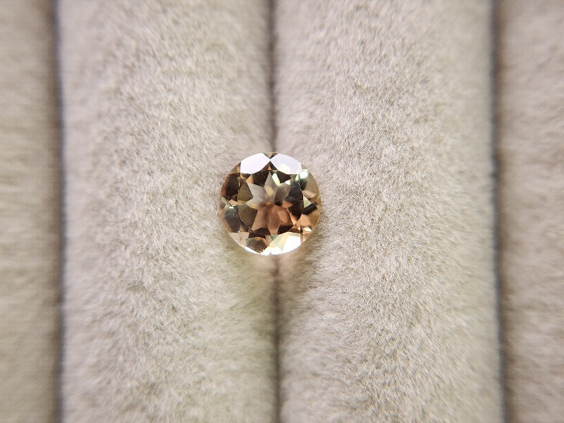 0020-11 シャンパントパーズ 1.43ct