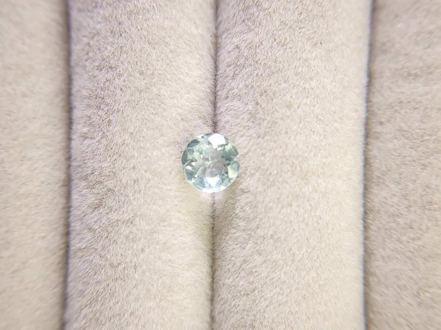 0878-3-6 グリーンベリル 0.67ct