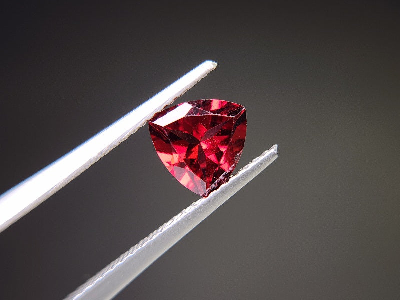 0910-1-8 ガーネット 1.29ct