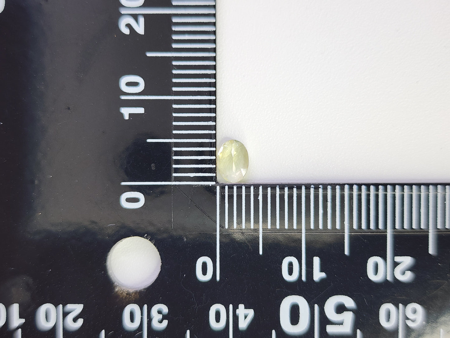 0654-4-2 ゾイサイト 0.35ct