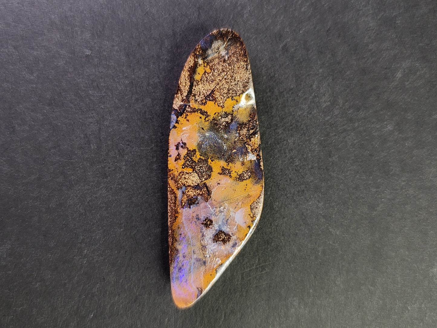 0903-10 ボルダーオパール(穴あき) 35.95ct