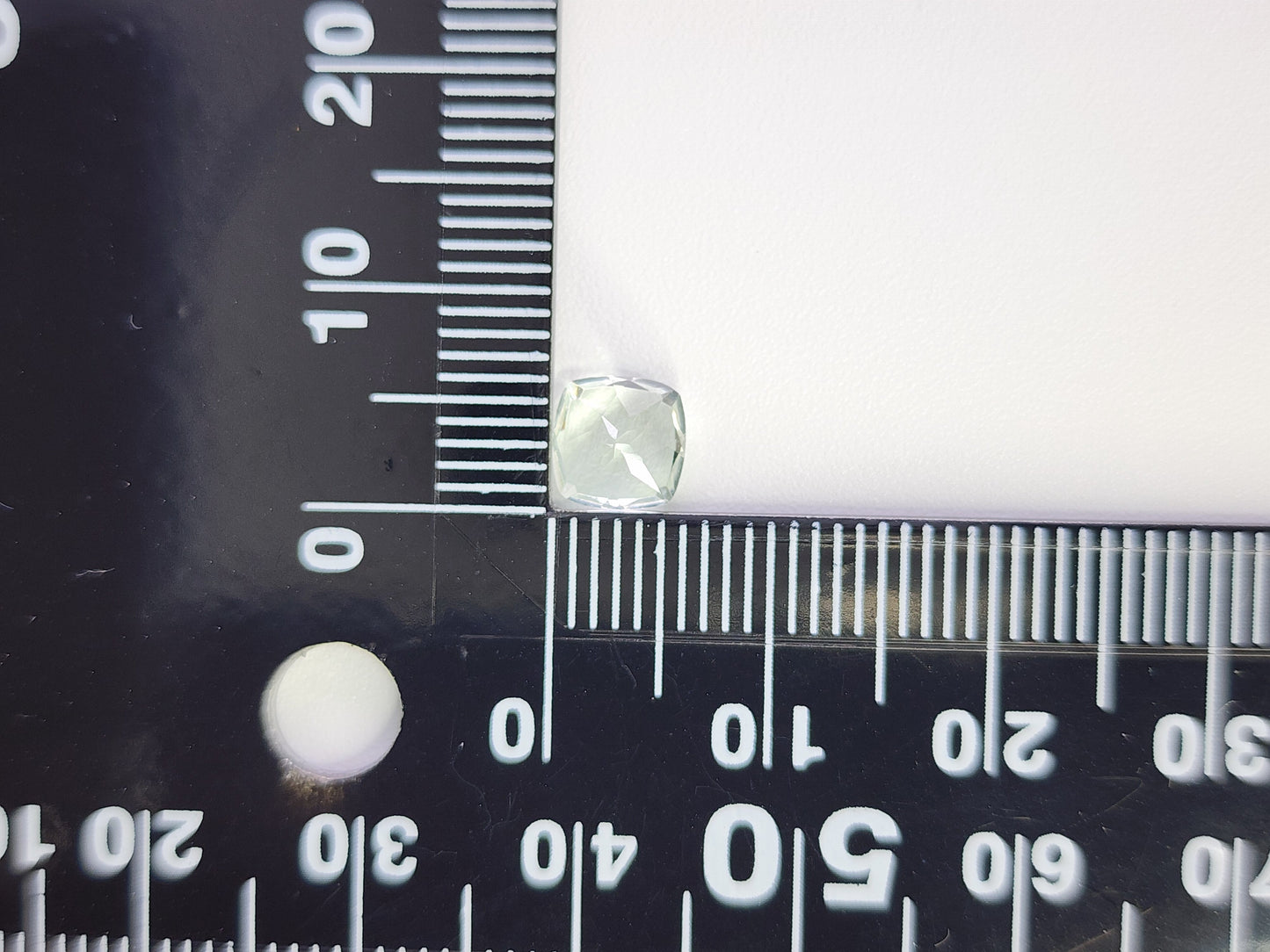 0878-4-1 グリーンベリル 0.97ct