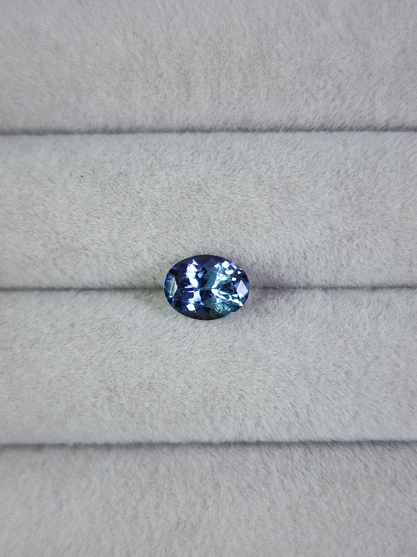 0876-5 バイカラータンザナイト 1.47ct