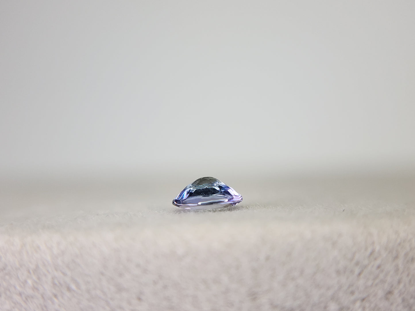 0654-5-9 ゾイサイト 0.28ct