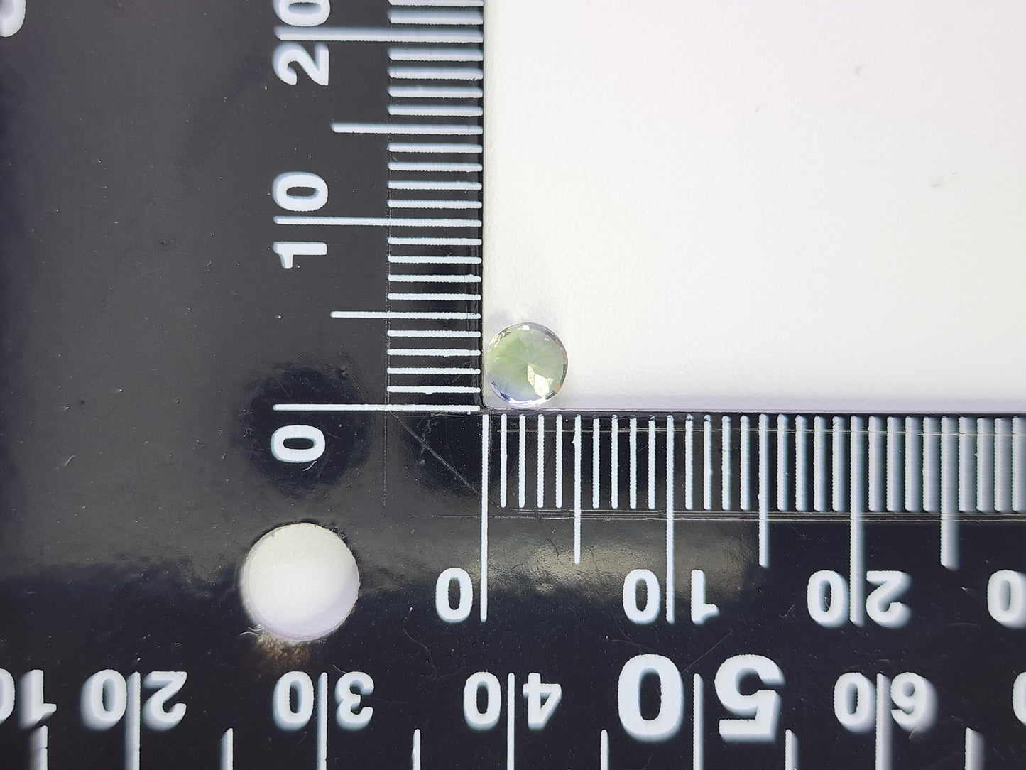 0657-23-1 ゾイサイト 0.50ct